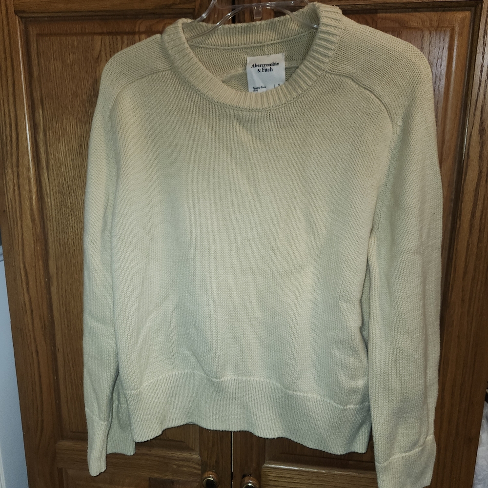 Abercrombie & Fitch Cream Crewneck Sweater